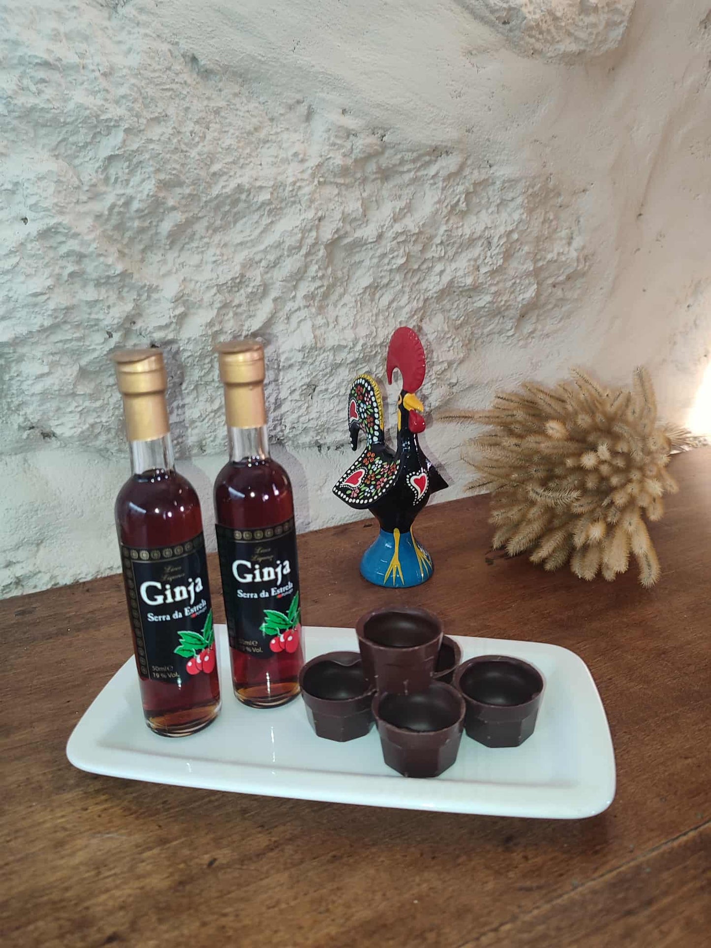 Coffret de liqueur "Ginja Serra da Estrela" avec 5 verres au chocolat