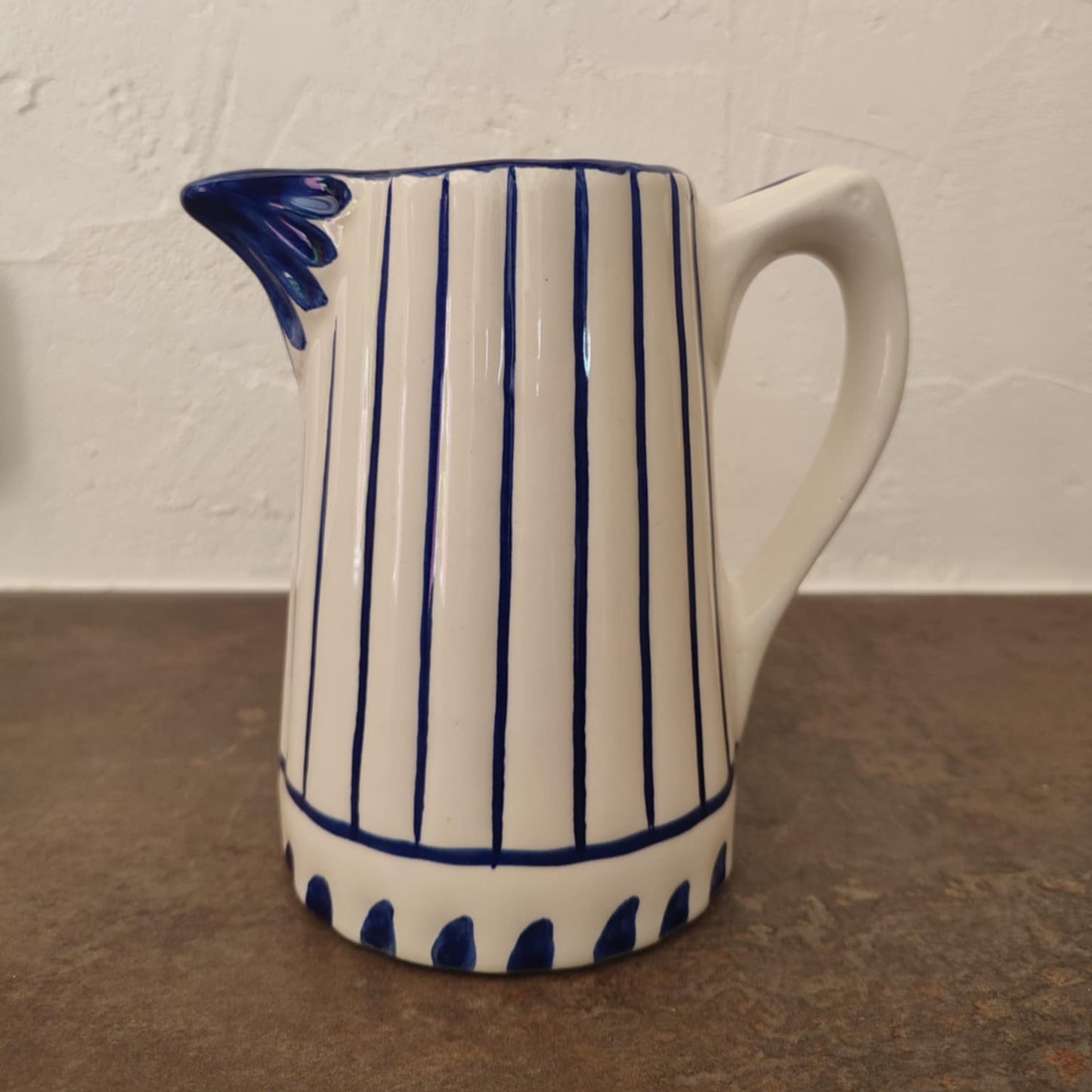 Pichet traditionnel à rayures bleues (0.750 L)