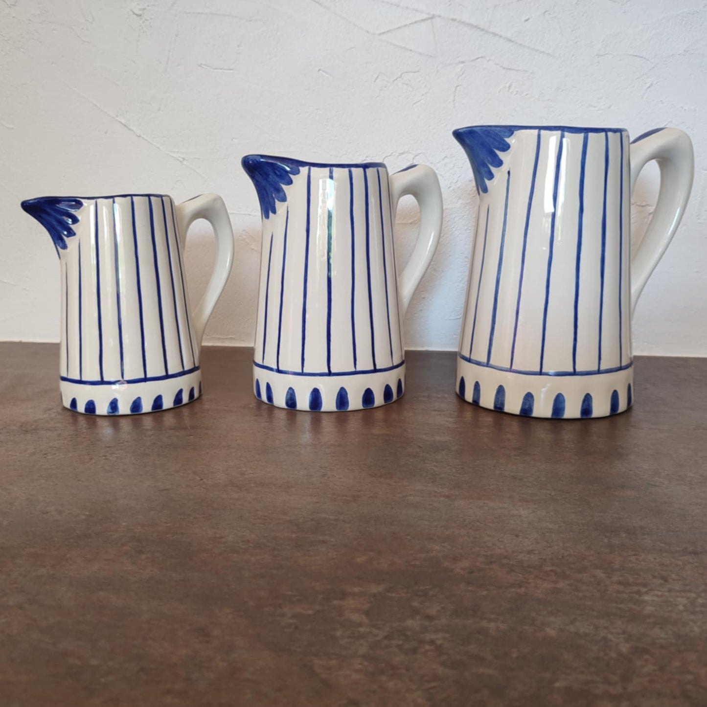 Pichet traditionnel à rayures bleues (0.750 L)