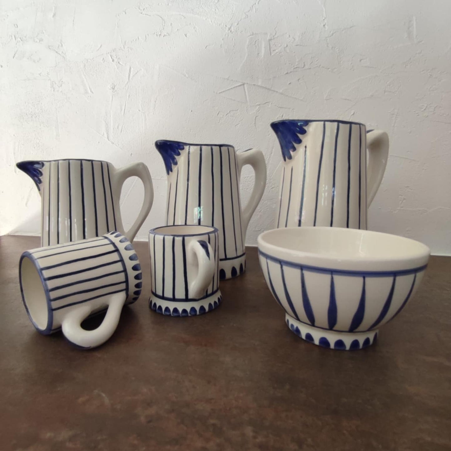 Pichet traditionnel à rayures bleues (1.750 L)
