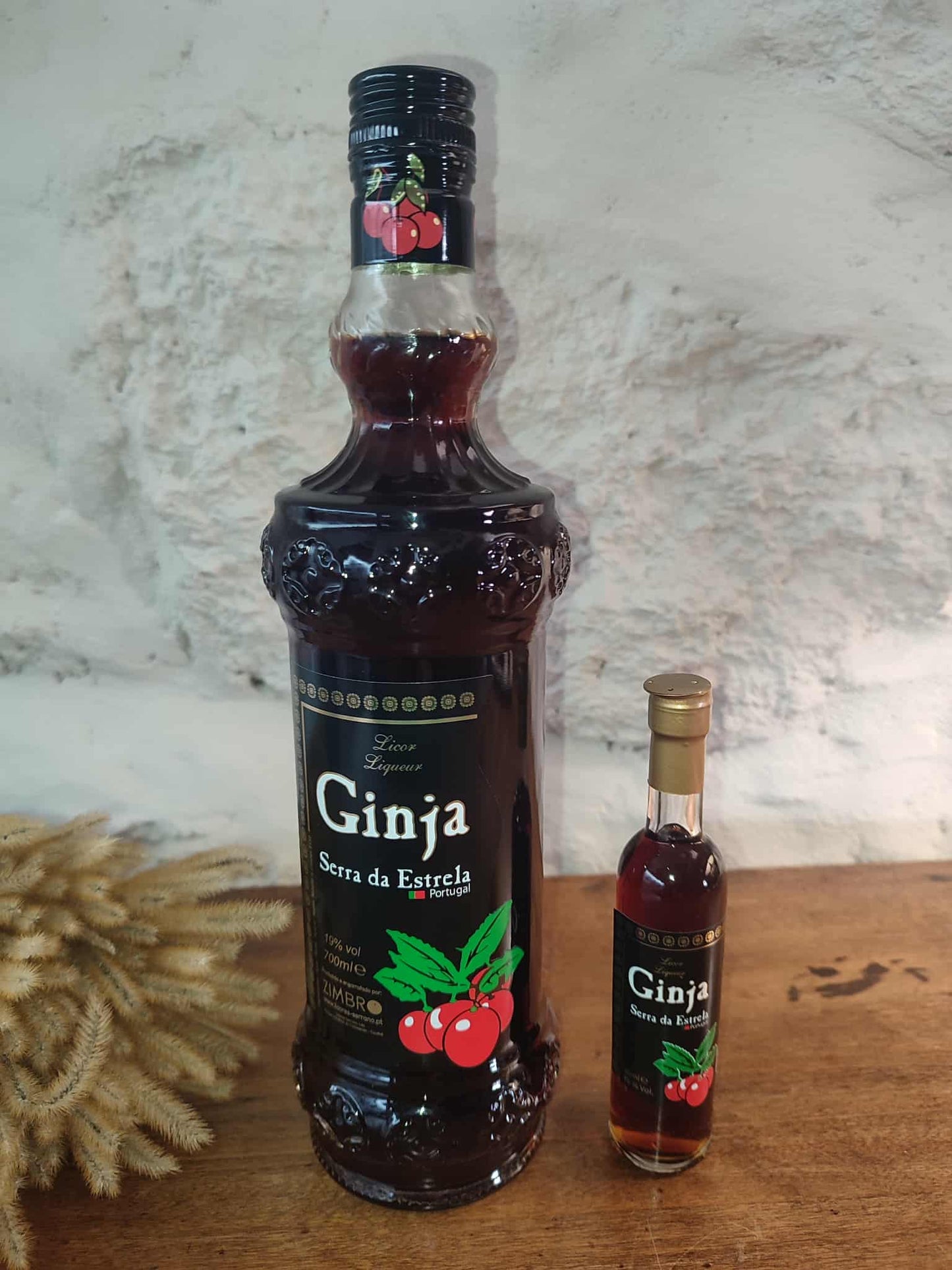 Coffret de liqueur "Ginja Serra da Estrela" avec 5 verres au chocolat