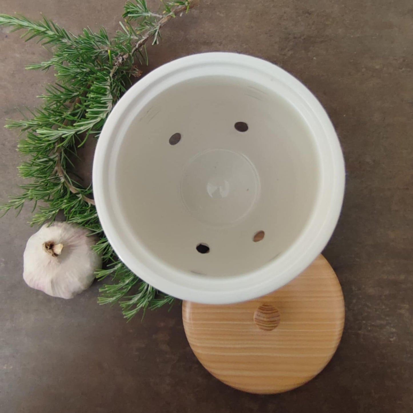 Pot à ail en céramique