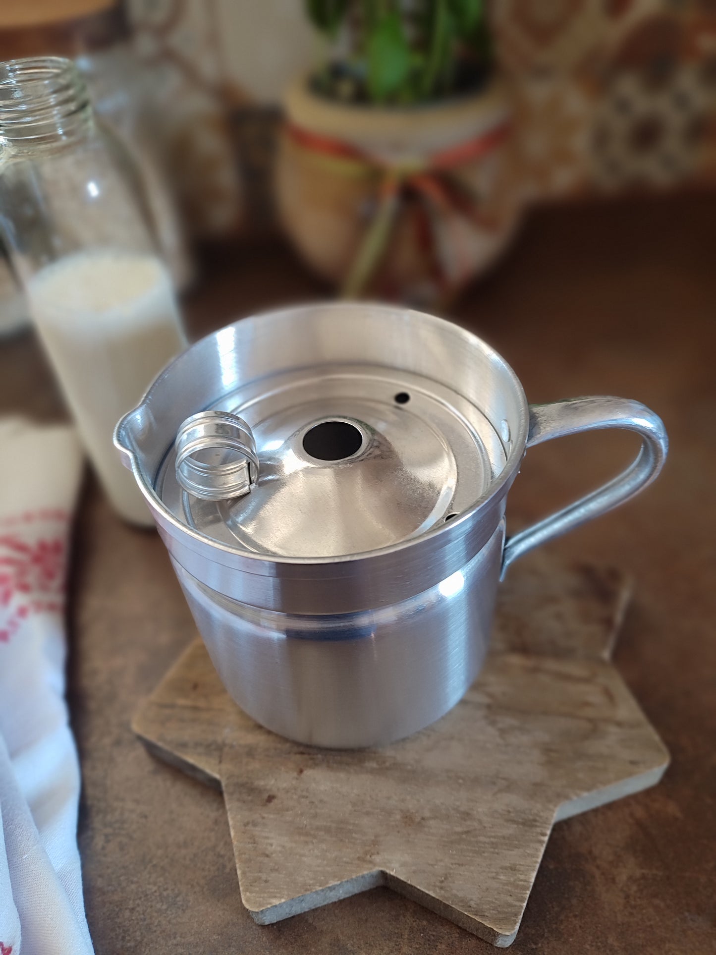 Pot à lait "fervedor" portugais en aluminium Made in Portugal, contenant 1 litre.