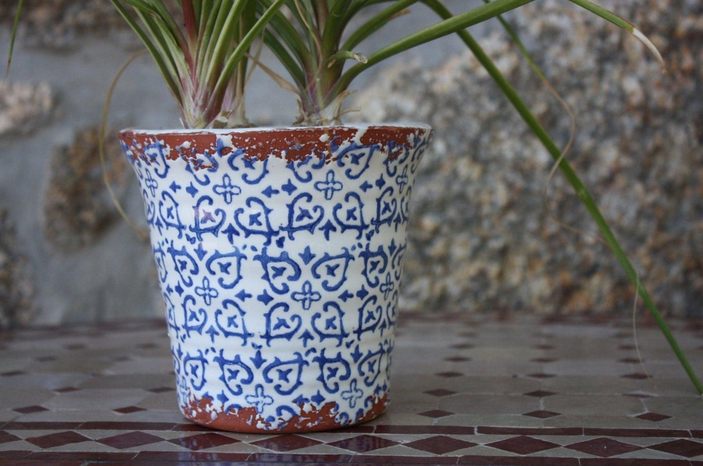 Cache-pot en terre cuite vitrifié, blanc et bleu, fabrication portugaise, MADE IN PORTUGAL