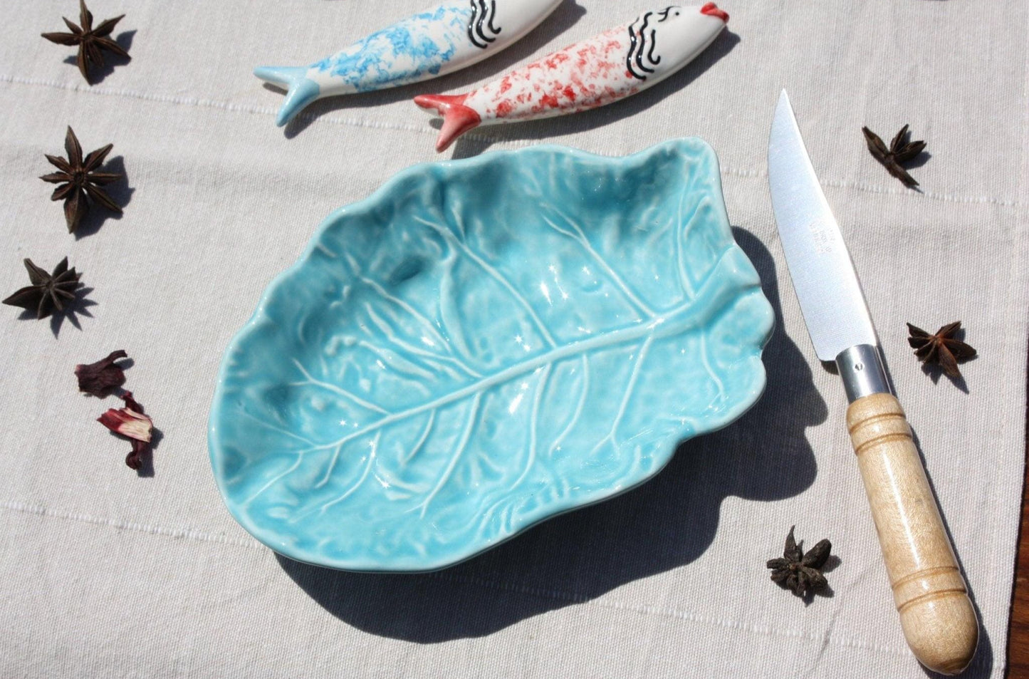 Coupelle en forme de FEUILLE DE CHOU allongée