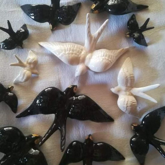 Hirondelle en céramique noire grande
