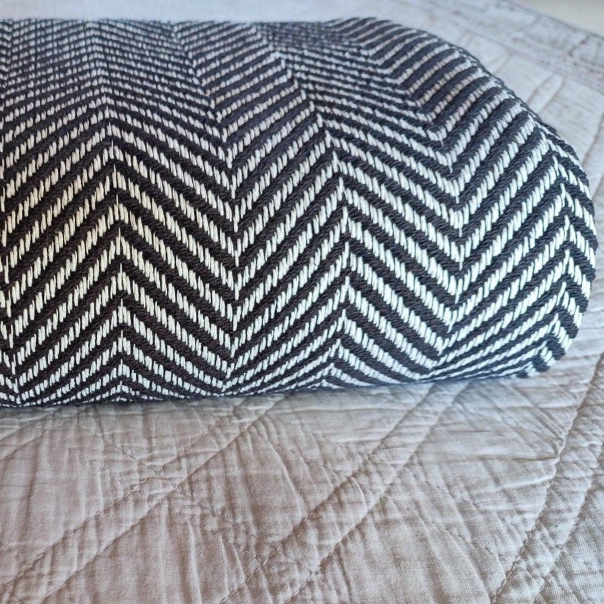 Plaid motif CHEVRON - 100% coton noir