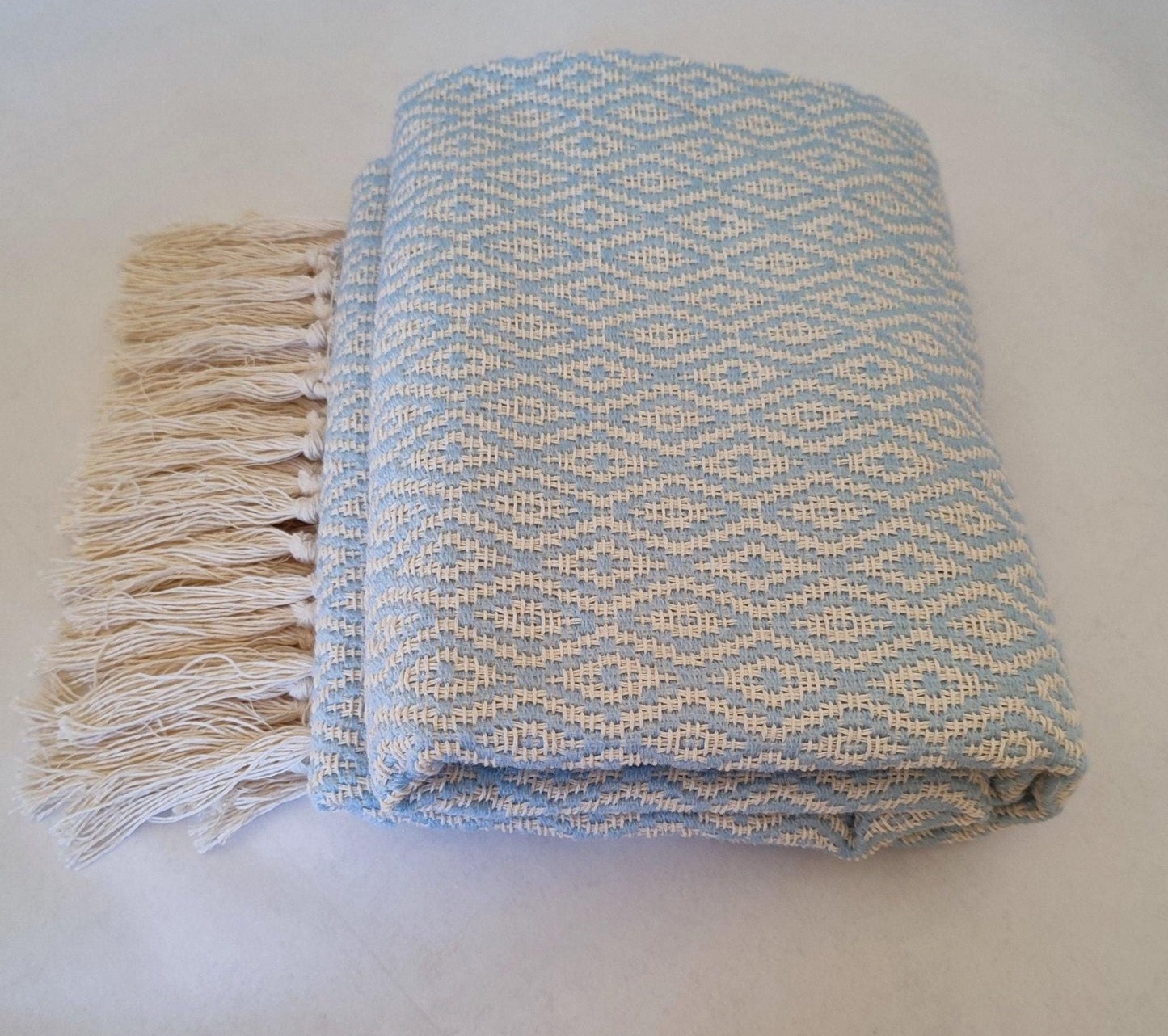 Plaid motif LOSANGE -100% coton bleu ciel