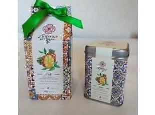 Thé vert aux ananas des Açores, produit du PORTUGAL, boite hermétique de 80 grs en vrac, décorée d'azulejos. Fabrication portugaise, marque PIACERE PORTUGAL