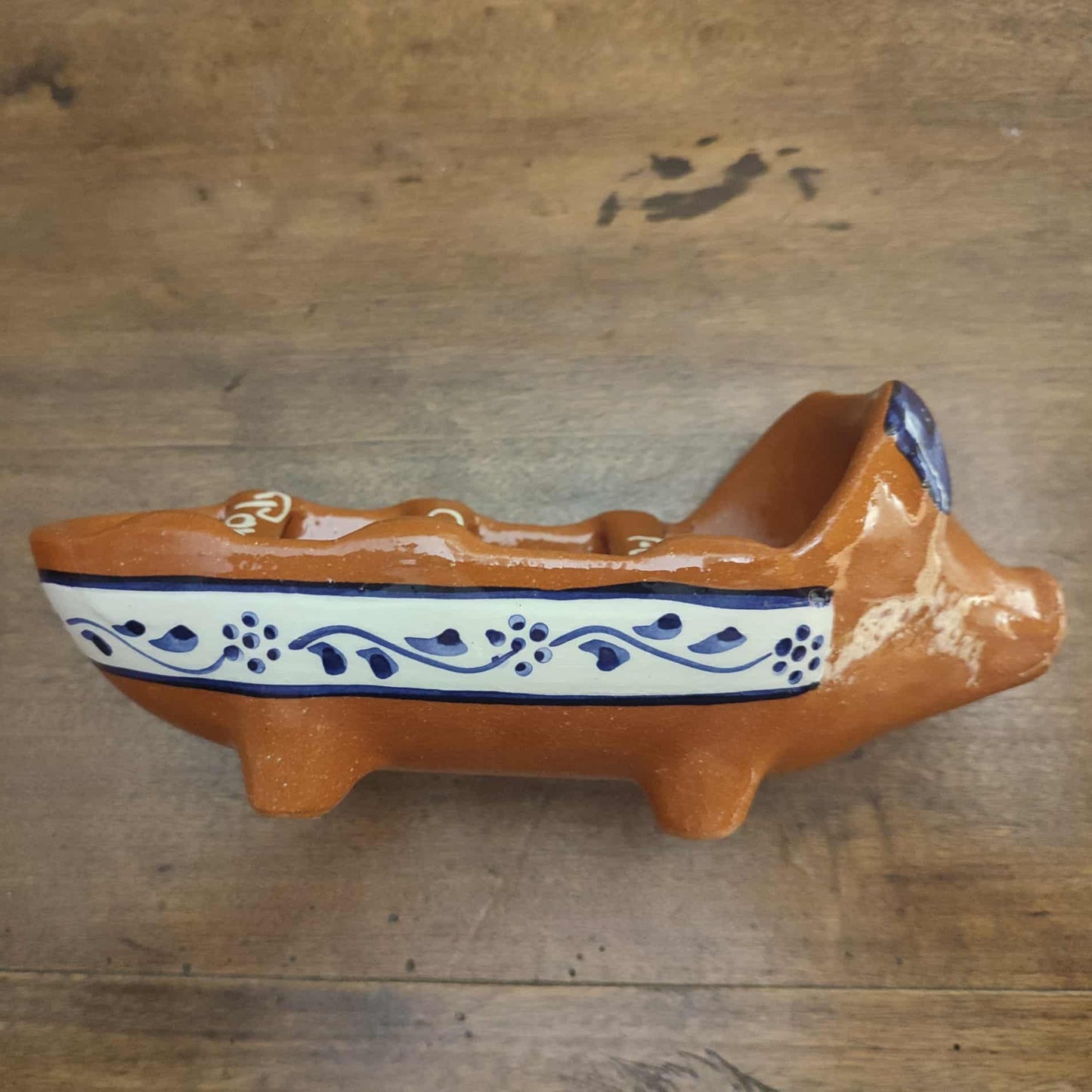 Grille pour chouriço grillé en forme de cochon, en terre cuite rouge "assador de chouriço"