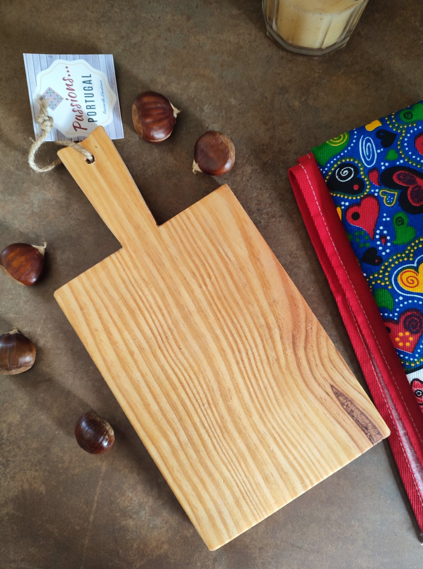 Planche à apéritif en pin, fabrication portugaise.