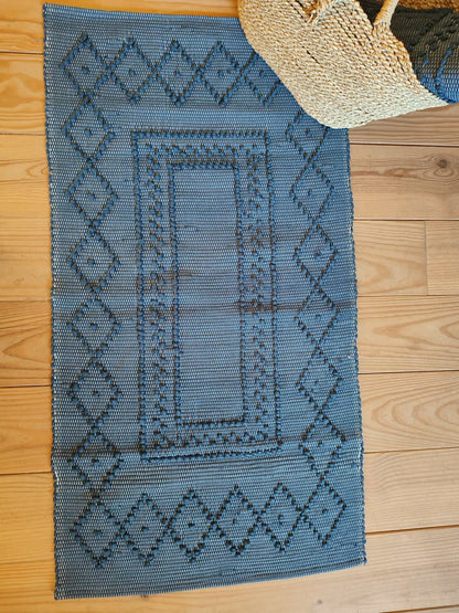 Tapis  artisanal PUXADO - 100% coton (bleu marine)