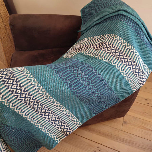 Plaid traditionnel "MENIZAS D'AIRE" 140x210 (bleu)